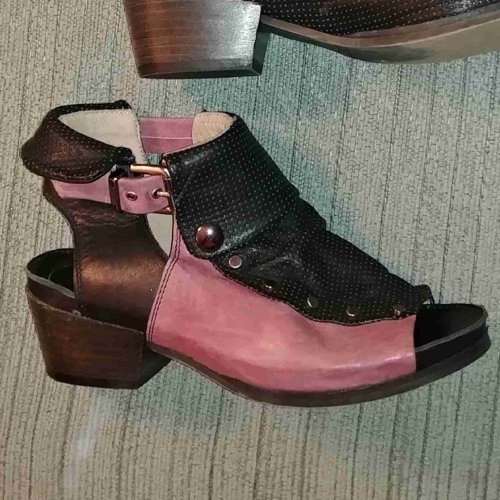 Dkode leather heeled shoes